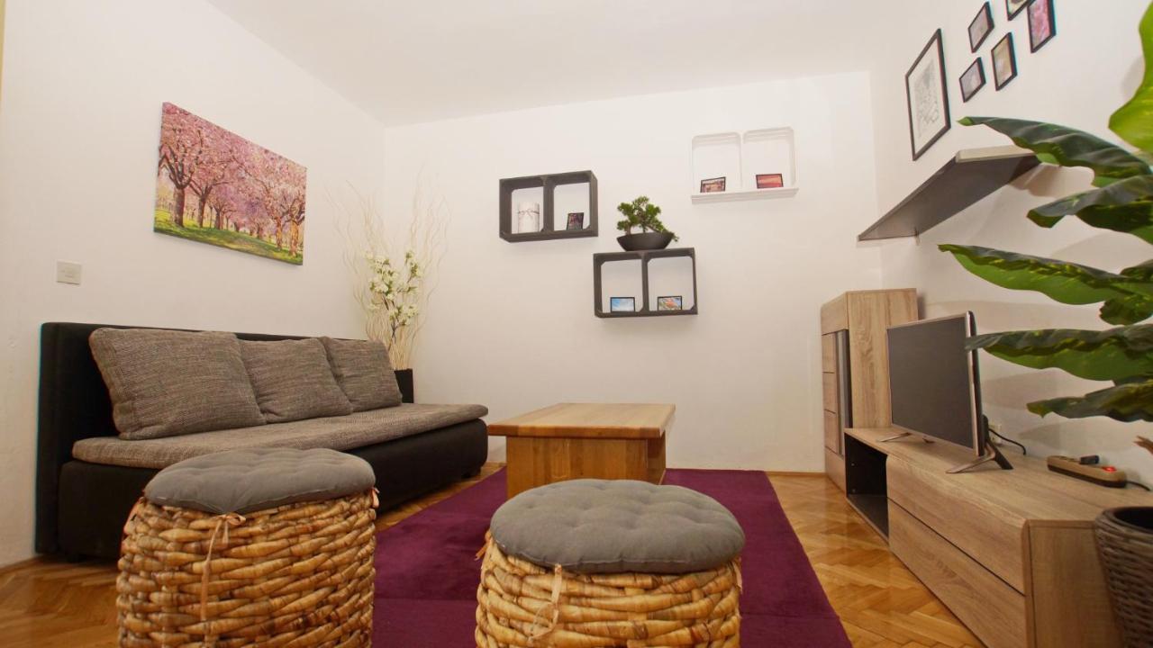 Apartment Luna 1 *